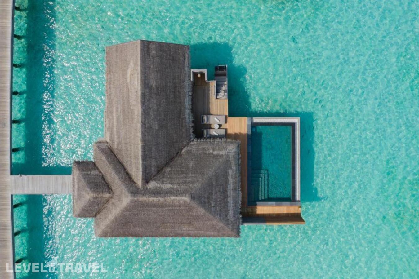 фотографии номера Вилла Делюкс отеля Vakkaru Maldives в Мальдивы(Баа Атолл) - фото №1