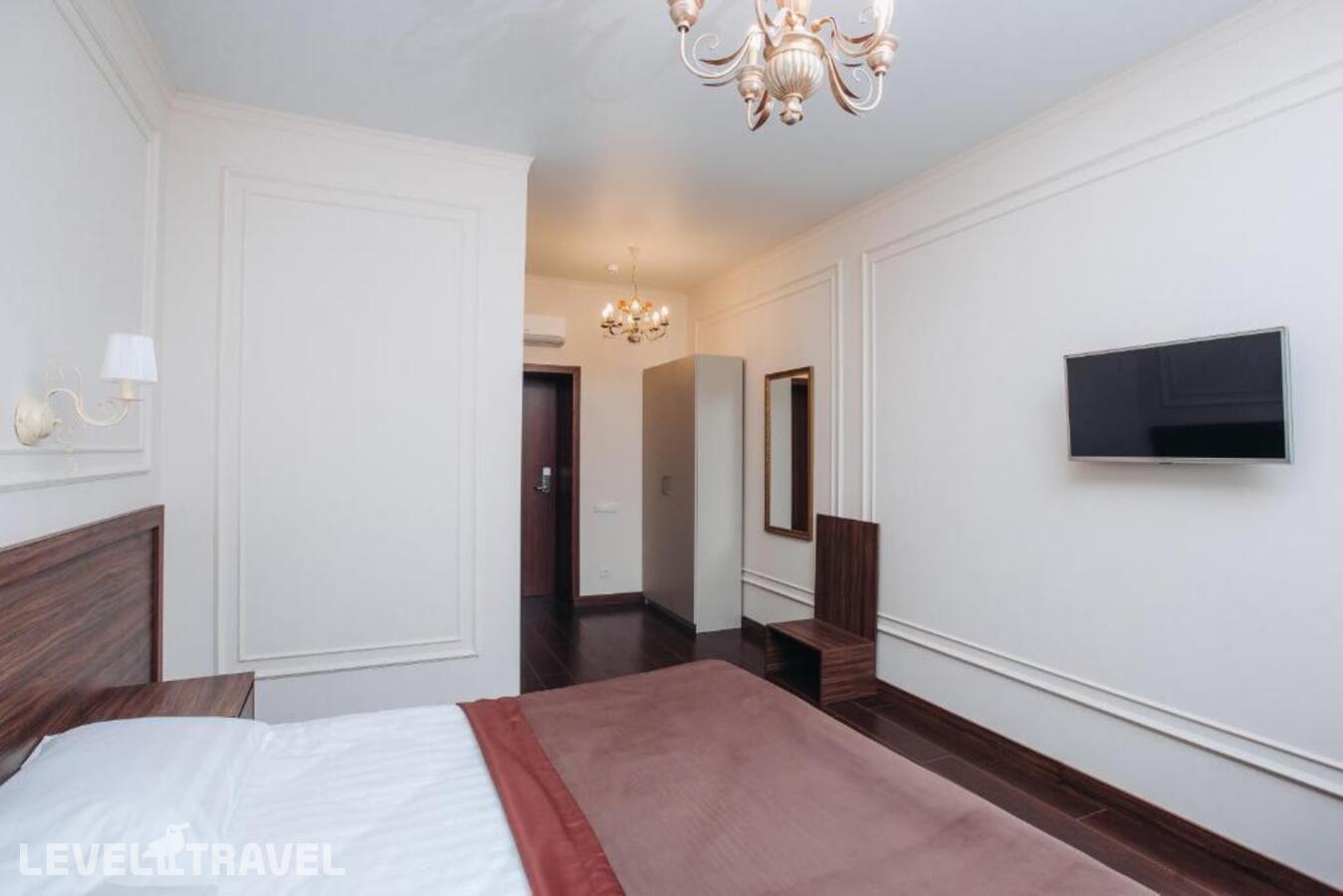 фотографии номера Улучшенный с видом на реку отеля Золотой Век (Golden Age Hotel) в Россия(Адмиралтейский район) - фото №4