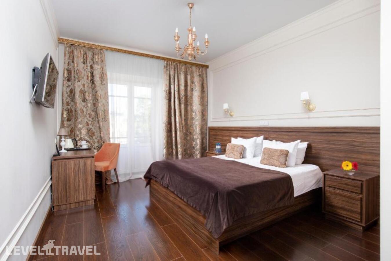 фотографии номера Улучшенный с видом на реку отеля Золотой Век (Golden Age Hotel) в Россия(Адмиралтейский район) - фото №1