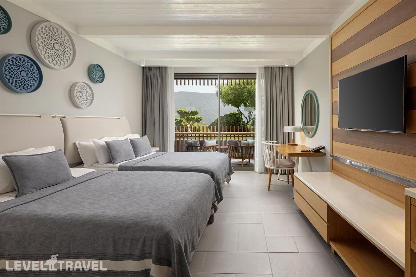 фотографии номера Стандартный с видом на окрестности отеля Titanic Luxury Collection Bodrum (Ex. Titanic Deluxe Bodrum) в Турция(Гюверджинлик) - фото №2