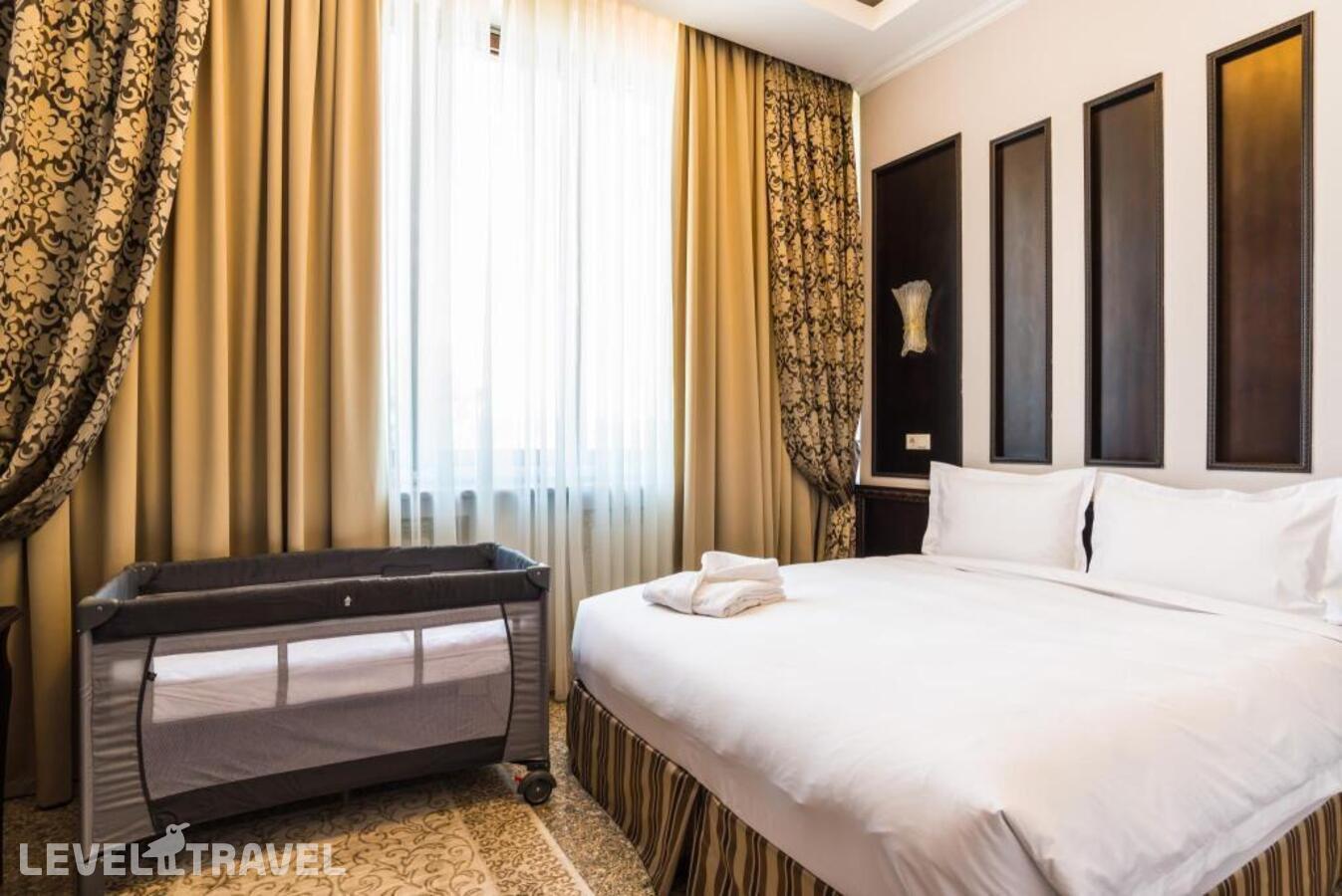 фотографии номера Стандартный (двуспальная кровать) отеля Royal Park Hotel в Казахстан(Алматы) - фото №4