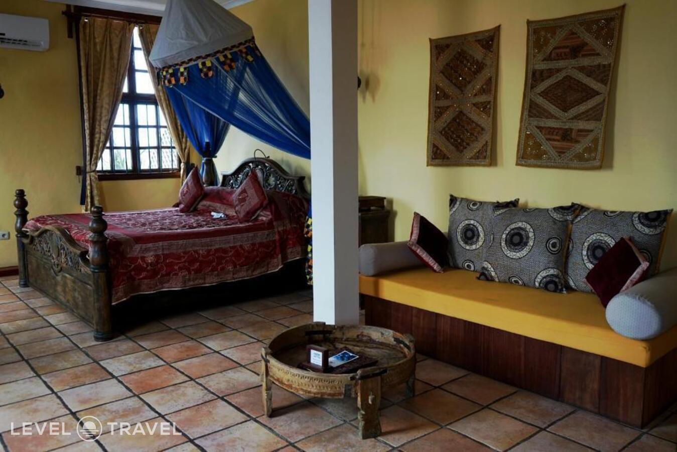 фотографии номера Люкс отеля Zanzibar Palace Hotel в Танзания(Стоун Таун) - фото №227