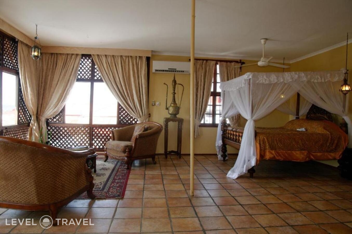фотографии номера Люкс отеля Zanzibar Palace Hotel в Танзания(Стоун Таун) - фото №193