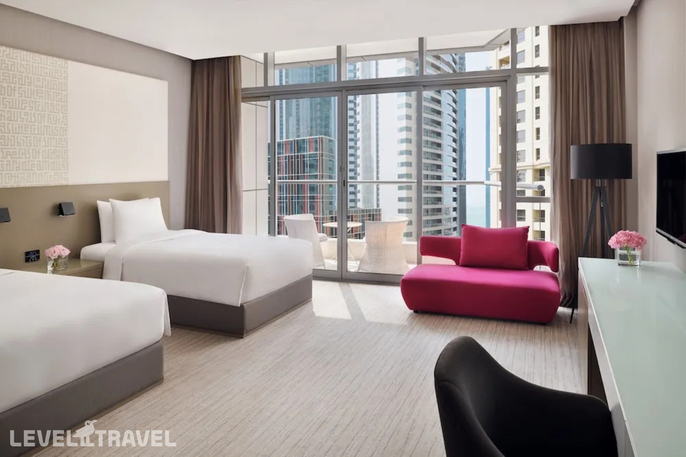 фотографии номера Премиум с балконом (две односпальные кровати) отеля Intercontinental Dubai Marina в ОАЭ(Дубай Марина) - фото №1