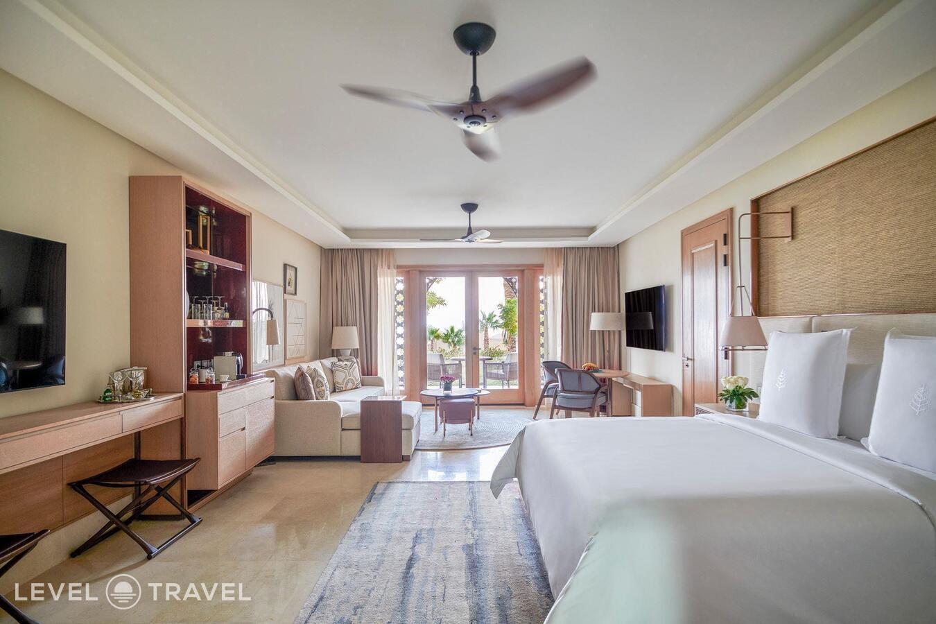 фотографии номера Премьер с боковым видом на море отеля Four Seasons Resort Sharm El Sheikh в Египет(Шаркс Бэй) - фото №3