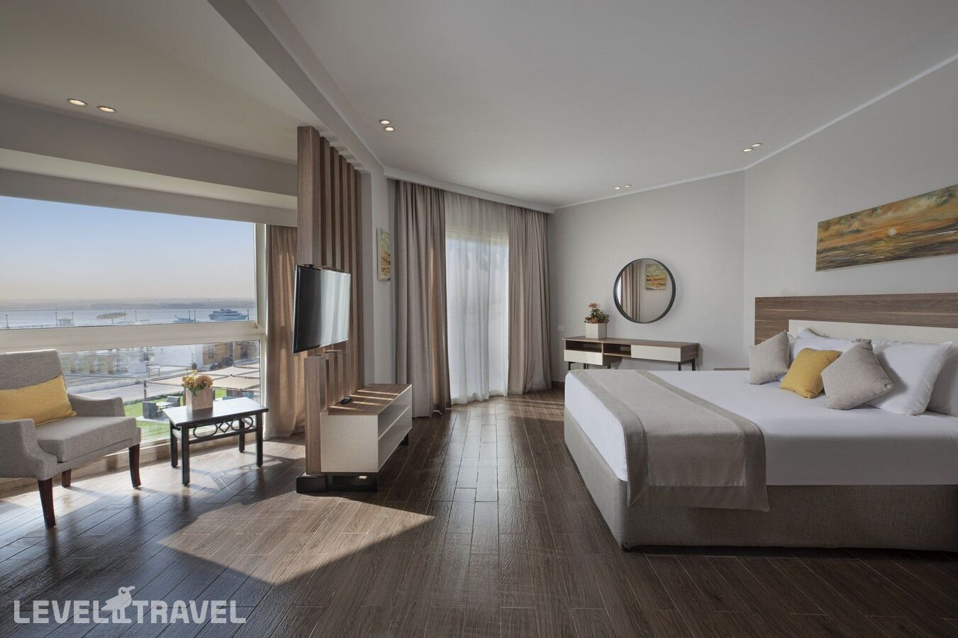 фотографии номера Полулюкс отеля V Hotel - Sharm El Sheikh (Ex. Pyramisa Beach Resort) в Египет(Шаркс Бэй) - фото №1