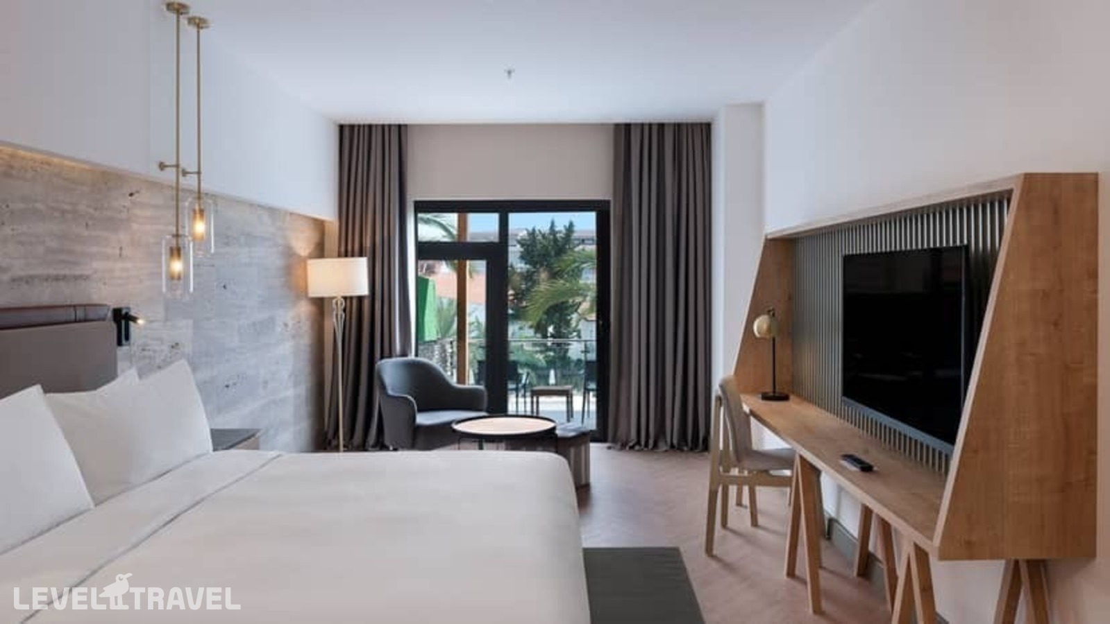 фотографии номера Делюкс с видом на окрестности отеля Doubletree By Hilton Antalya Kemer в Турция(Кемер - центр) - фото №2