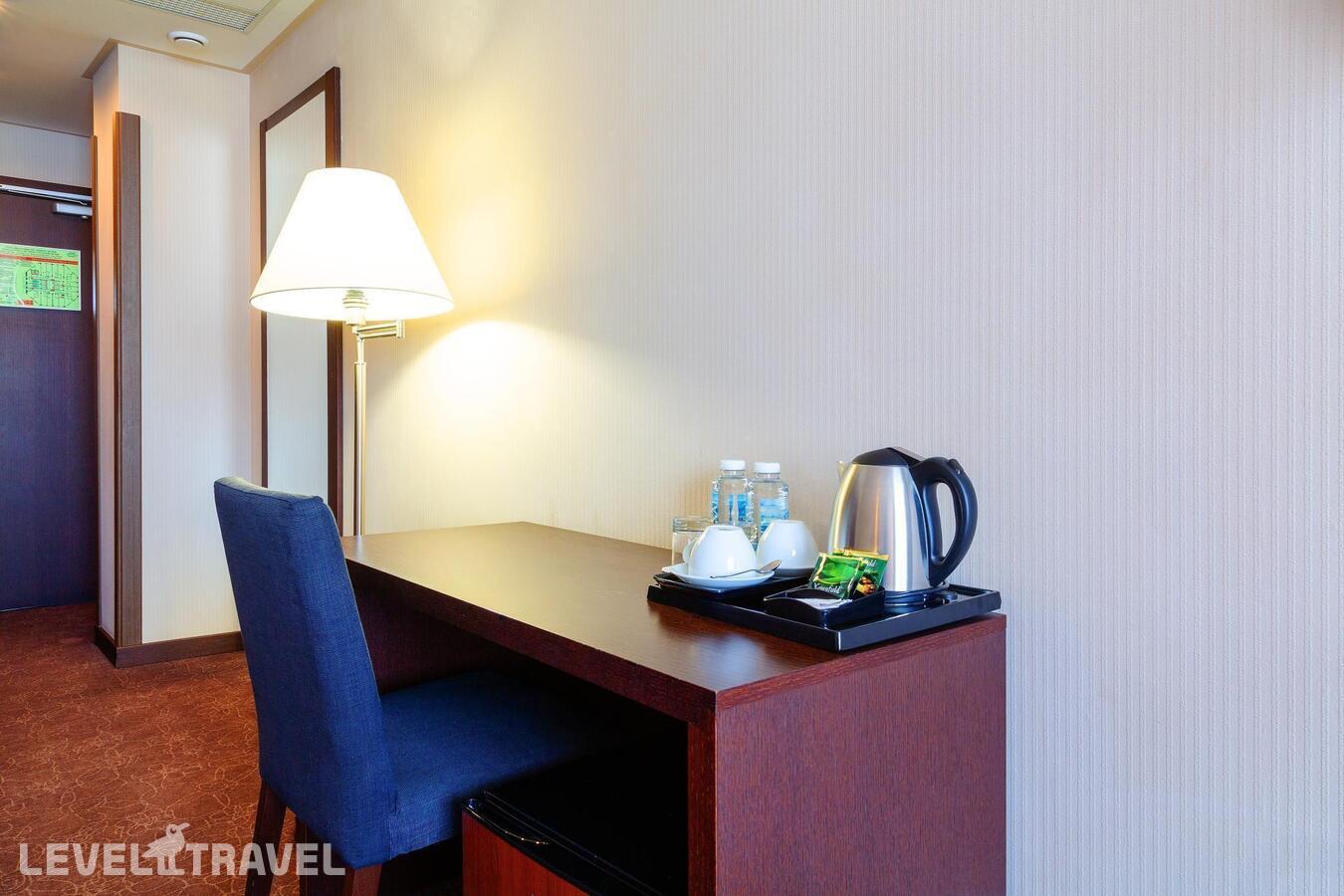 фотографии номера Номер бизнес (две односпальные кровати) отеля Gorskiy City Hotel в Россия(Новосибирск) - фото №4