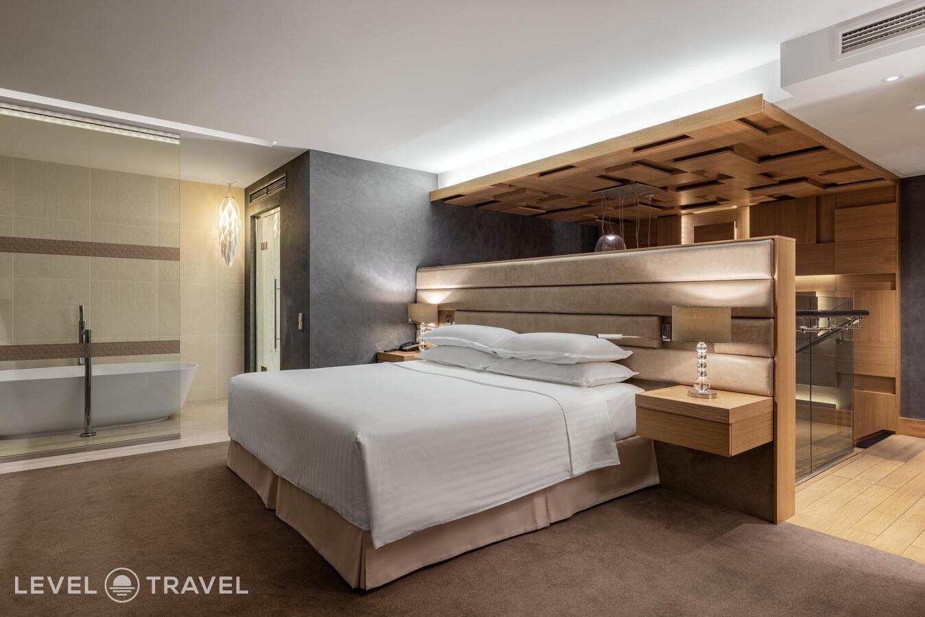 фотографии номера Люкс президентский отеля Safmar Palace (Ex. Sheraton Palace Hotel Moscow) в Россия(Центральный административный округ (ЦАО)) - фото №13