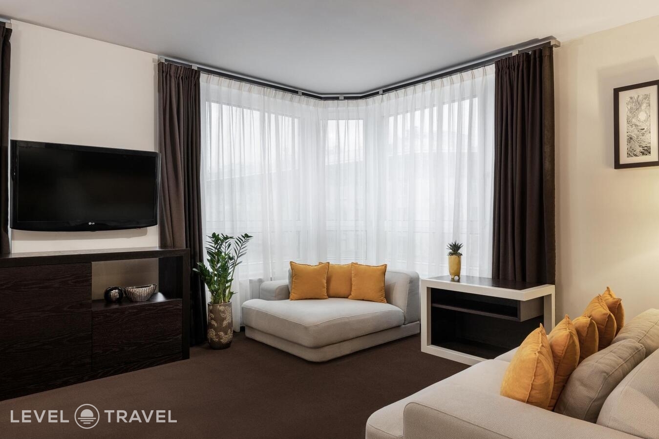 фотографии номера Люкс президентский отеля Safmar Palace (Ex. Sheraton Palace Hotel Moscow) в Россия(Центральный административный округ (ЦАО)) - фото №3