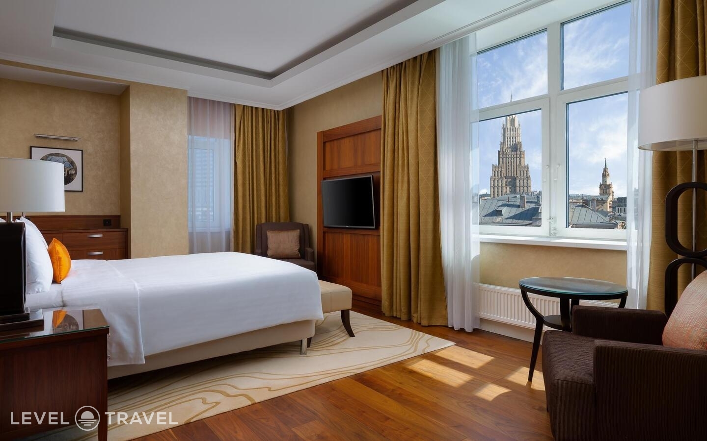 фотографии номера Номер люкс Амбассадор отеля Звезды Арбата (Ex. Moscow Marriott Hotel Novy Arbat) в Россия(Центральный административный округ (ЦАО)) - фото №3