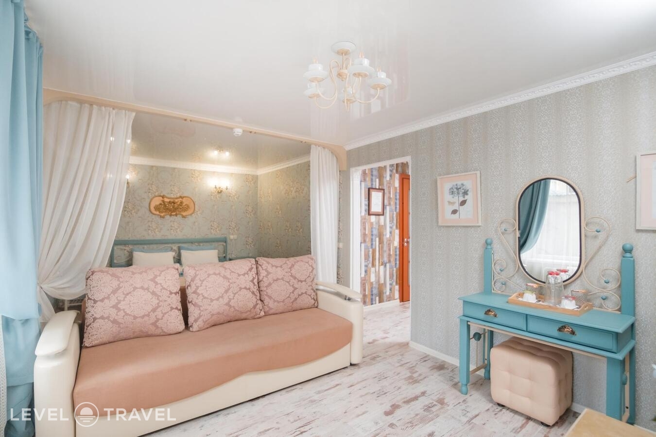 фотографии номера Люкс отеля Au Rooms в Россия(Новокузнецк) - фото №27