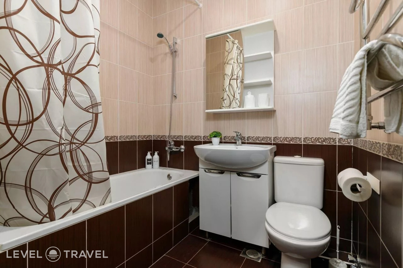 Номер стандарт с 3 односпальными кроватями и балконом — фото 10