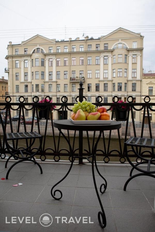 фотографии номера Номер комфорт (с балконом) отеля Пушка Инн в Россия(Центральный район) - фото №16