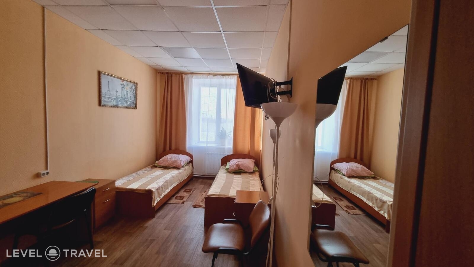 фотографии номера Номер эконом стандарт с 2 односпальными кроватями (с завтраком) отеля Мини-Отель На Набережной в Россия(Вахитовский район) - фото №11