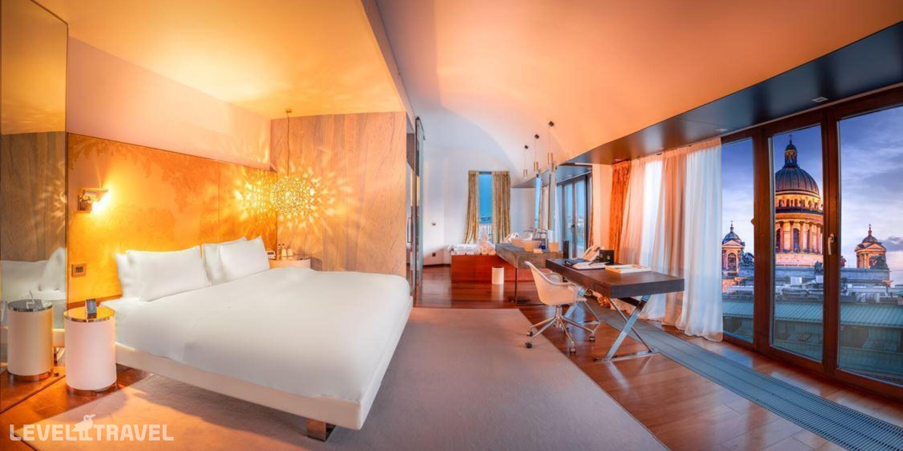фотографии номера Номер люкс SO VVIP отеля So St. Petersburg / Со Санкт-Петербург (Бывш. Sofitel) в Россия(Адмиралтейский район) - фото №6