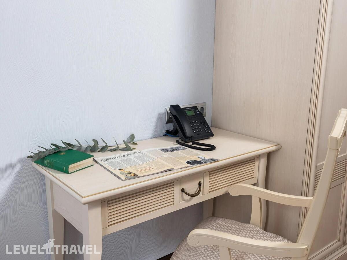 фотографии номера Номер полулюкс люкс отеля Отель Атлантика в Россия(Центральный район) - фото №12