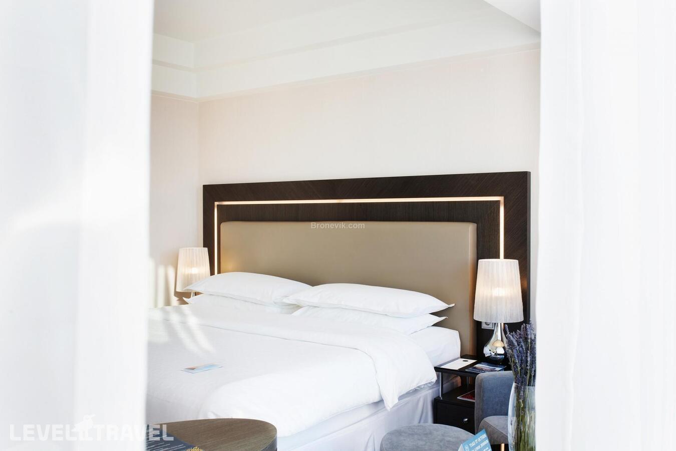 фотографии номера Улучшенный номер отеля Отель Crowne Plaza Уфа-Конгресс в Россия(Уфа) - фото №3
