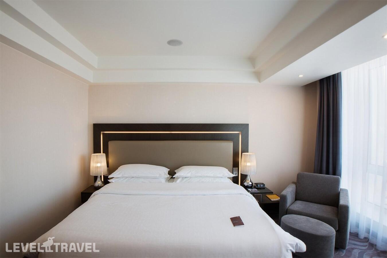 фотографии номера Улучшенный номер отеля Отель Crowne Plaza Уфа-Конгресс в Россия(Уфа) - фото №4