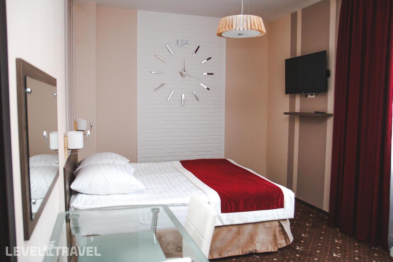 фотографии номера Улучшенный комфорт (двуспальная кровать) отеля Tyumen Time Hotel в Россия(Тюмень) - фото №3