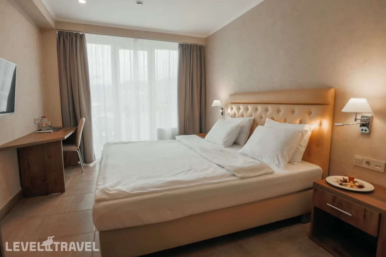 фотографии номера Семейный с балконом (2 комнаты) (корпус 1) отеля Amza Park Hotel (Ex. Энергетик) в Абхазия(Гагра) - фото №1