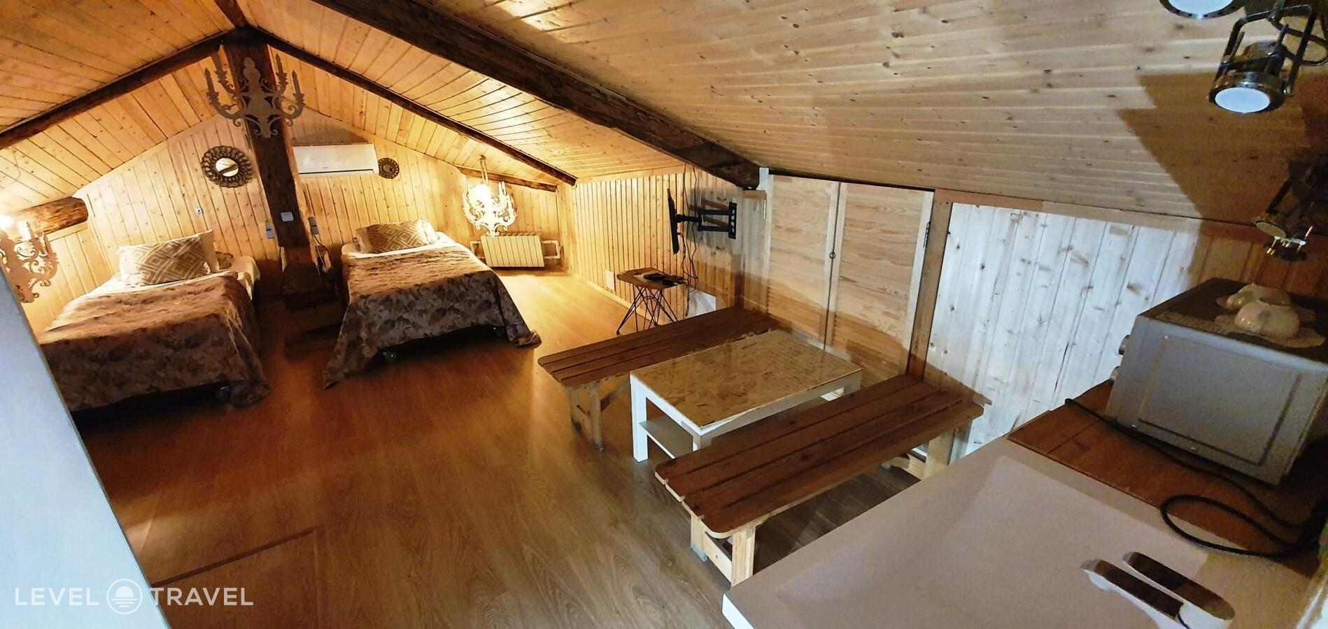 фотографии номера 4-местный номер стандарт семейный (мансарда) отеля Ситикомфорт на Тверской в Россия(Центральный административный округ (ЦАО)) - фото №2