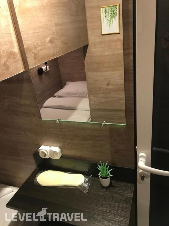 фотографии номера 1-местный номер стандарт (без окна) отеля Гостиница ShelterS Тульская (ШелтерС) в Россия(Южный административный округ (ЮАО)) - фото №7