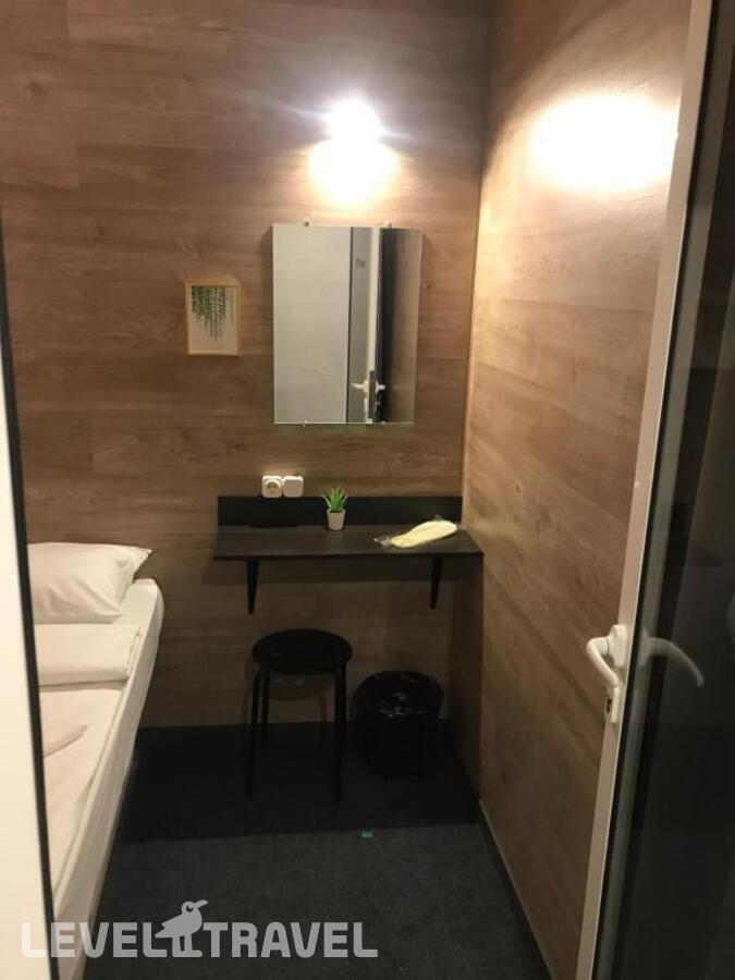 фотографии номера 1-местный номер делюкс (без окна) отеля Гостиница ShelterS Тульская (ШелтерС) в Россия(Южный административный округ (ЮАО)) - фото №5