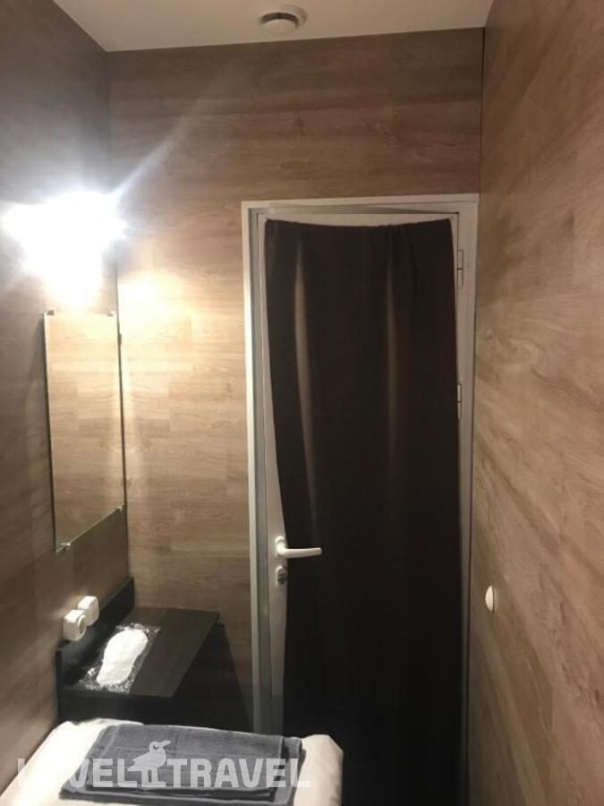 фотографии номера Одноместный улучшенный без окна отеля Гостиница SHELTERZ Электрозаводская в Россия(Центральный административный округ (ЦАО)) - фото №14
