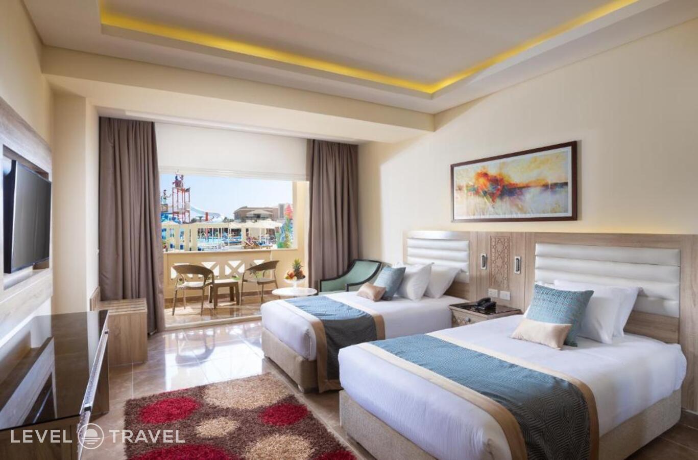 фотографии номера Делюкс с видом на бассейн отеля Pickalbatros Aqua Blu Resort Hurghada (Ex. Albatros Sea World) в Египет(Хургада (город)) - фото №8