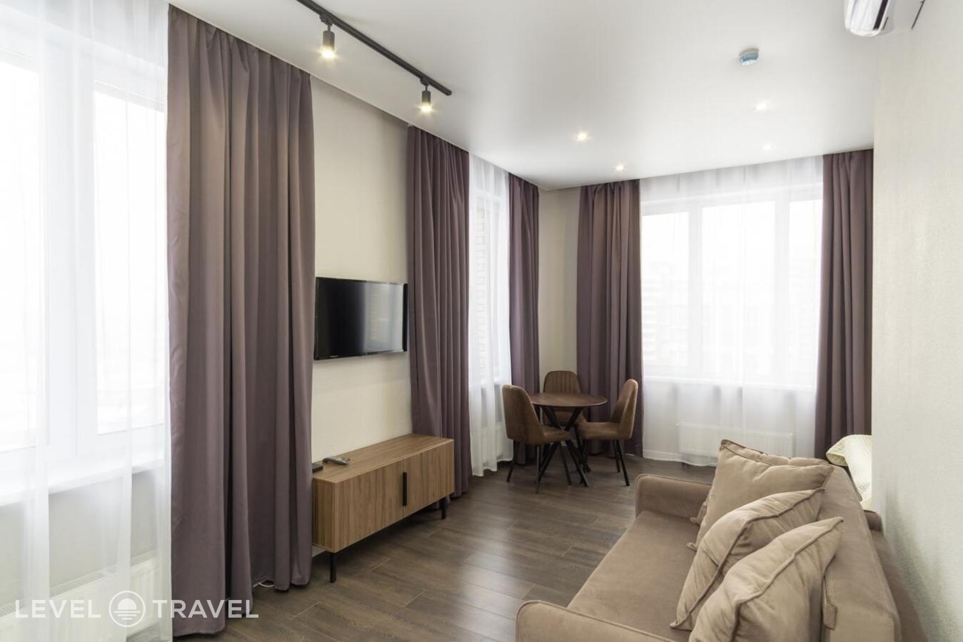 фотографии номера Апартаменты комфорт с 1 двуспальной кроватью отеля BonApart (БонАпарт) в Россия(Новосибирск) - фото №5