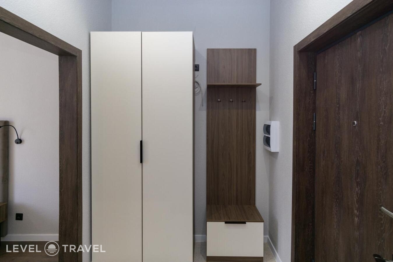 фотографии номера Апартаменты комфорт с 1 двуспальной кроватью отеля BonApart (БонАпарт) в Россия(Новосибирск) - фото №3