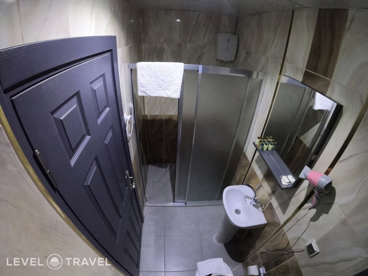 фотографии номера Трехместный номер отеля Exporoyal Hotel в Турция(Анталья - Центр) - фото №71
