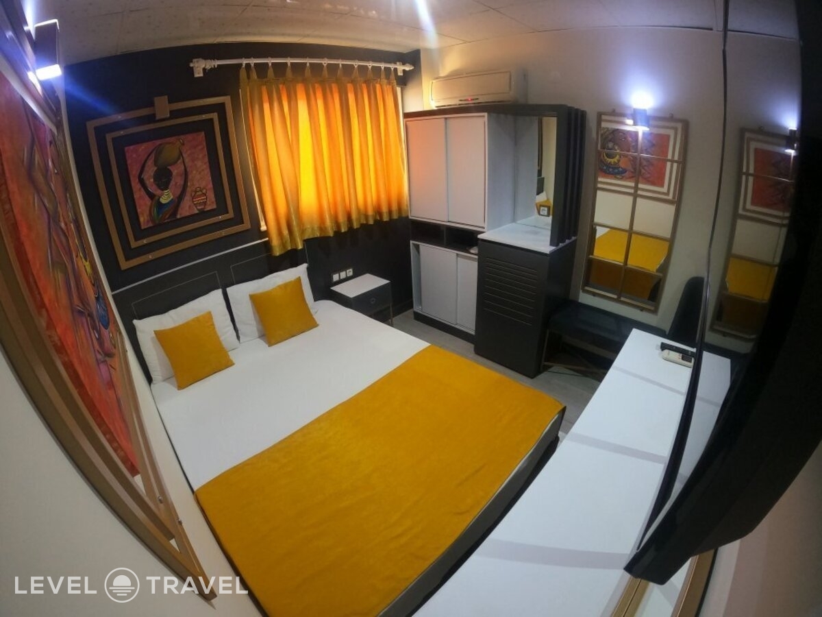 фотографии номера Трехместный номер отеля Exporoyal Hotel в Турция(Анталья - Центр) - фото №50