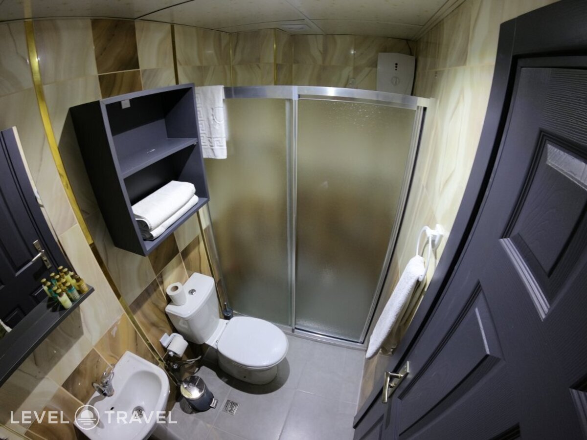 фотографии номера Трехместный номер отеля Exporoyal Hotel в Турция(Анталья - Центр) - фото №70