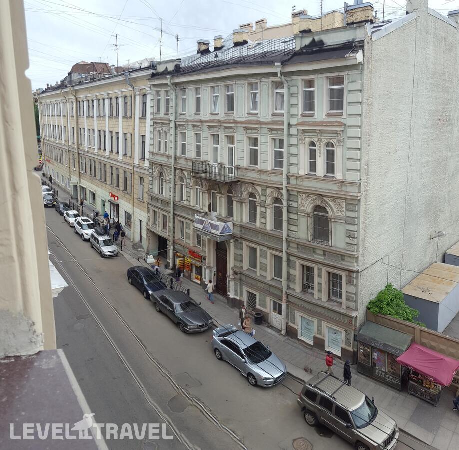фотографии номера Семейная комната с двуспальной и двухъярусной кроватями отеля Гостевые комнаты Идиллия Life в Россия(Центральный район) - фото №8