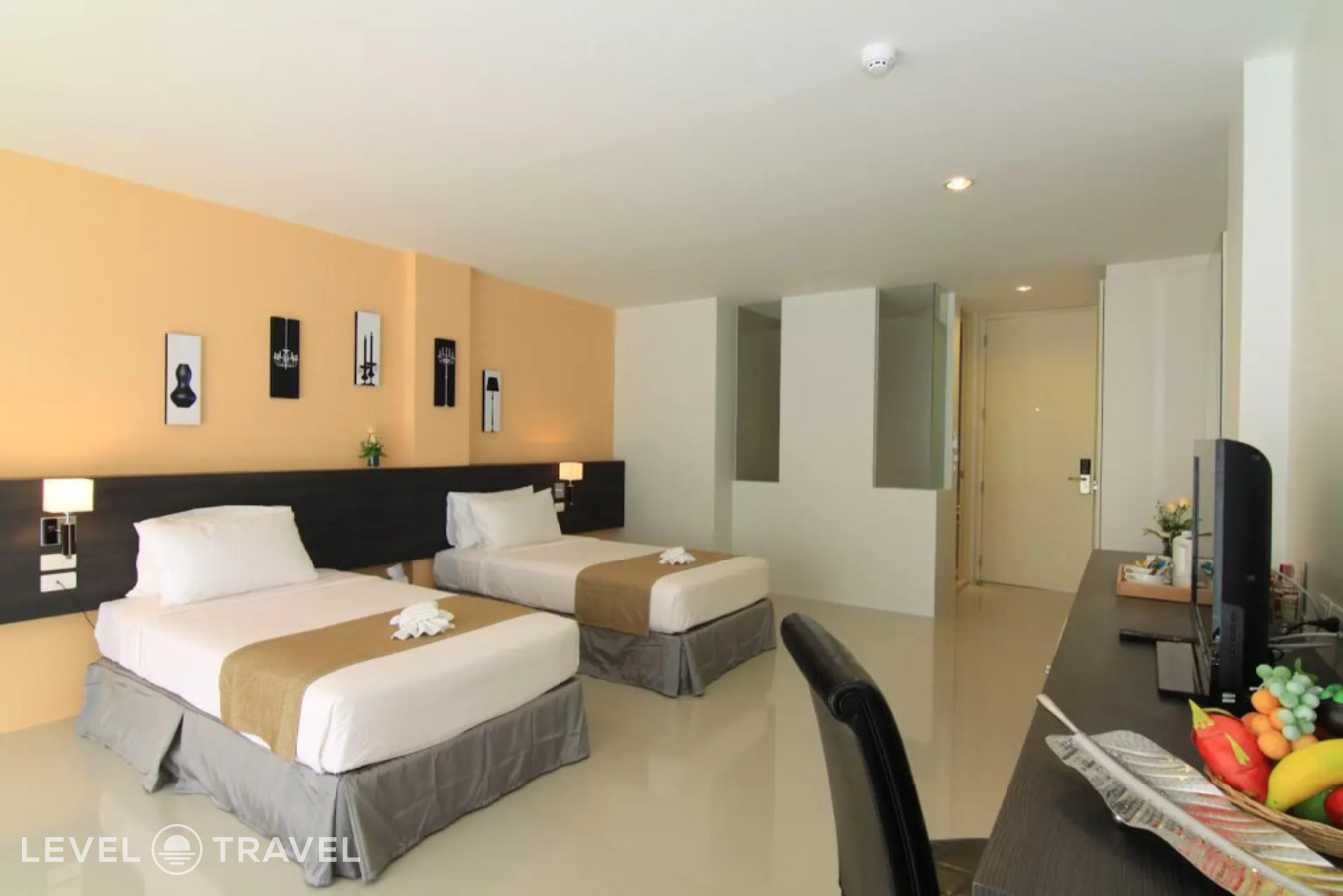 фотографии номера Трёхместное Pent View отеля The Lantern Resort Patong в Таиланд(Патонг Бич) - фото №2