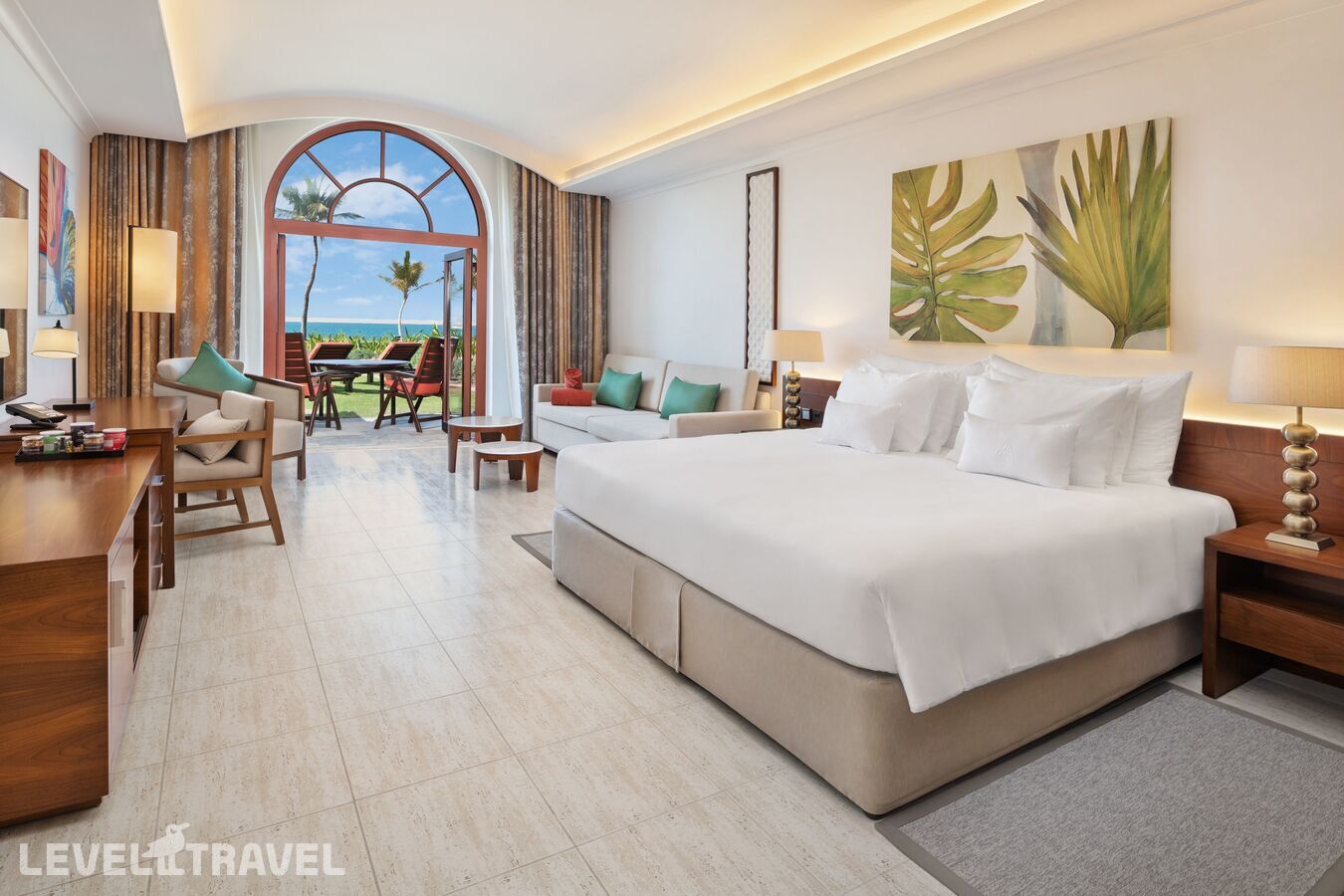 фотографии номера Полулюкс с террасой отеля JA Palm Tree Court & Spa в ОАЭ(Джебель-Али) - фото №4
