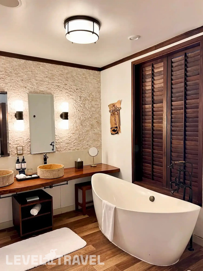 фотографии номера Полулюкс с террасой в саду отеля Story Seychelles (Ex.The H Resort Beau Vallon Beach) в Сейшелы(о. Маэ) - фото №8