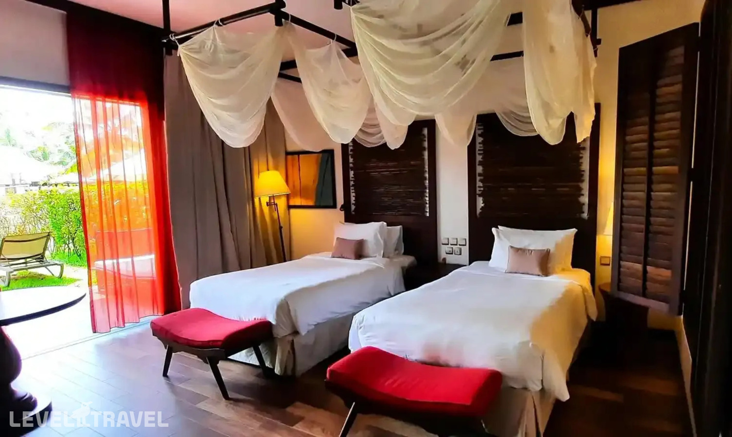 фотографии номера Полулюкс с террасой в саду отеля Story Seychelles (Ex.The H Resort Beau Vallon Beach) в Сейшелы(о. Маэ) - фото №3