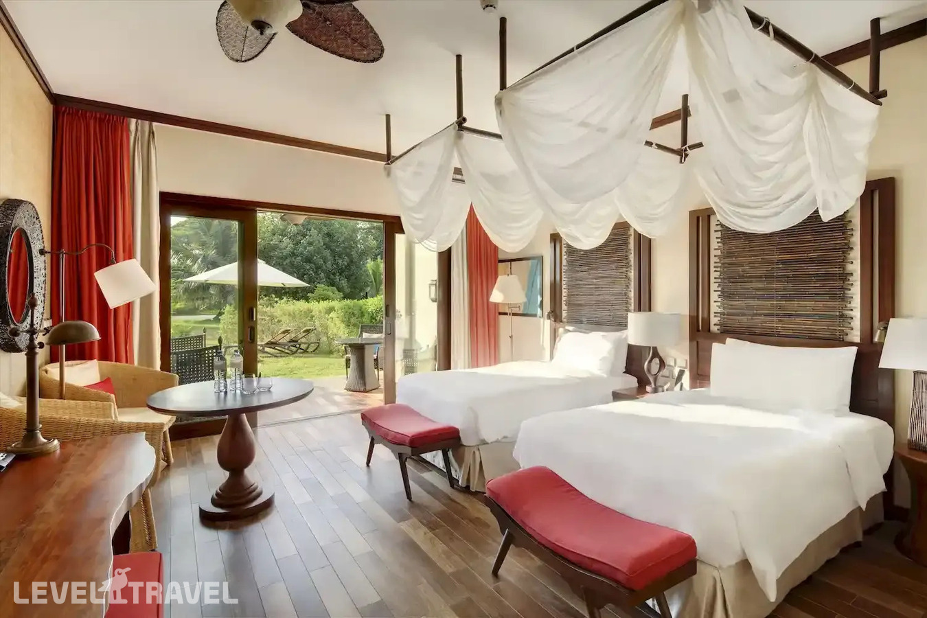 фотографии номера Полулюкс с террасой в саду отеля Story Seychelles (Ex.The H Resort Beau Vallon Beach) в Сейшелы(о. Маэ) - фото №4