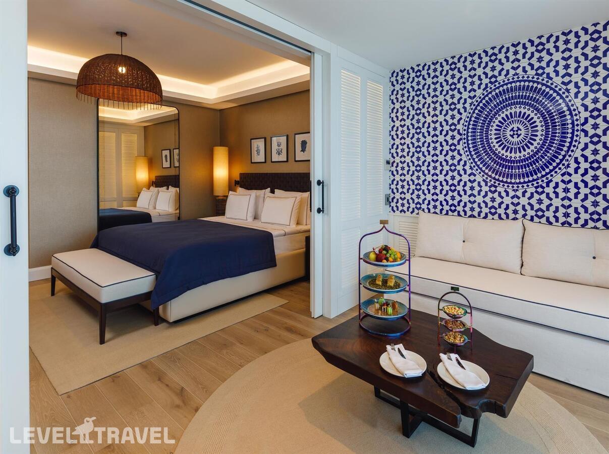 фотографии номера Улучшенный с видом на окрестности отеля Kaya Palazzo Resort & Residence Le Chic Bodrum в Турция(Гюмбет) - фото №2