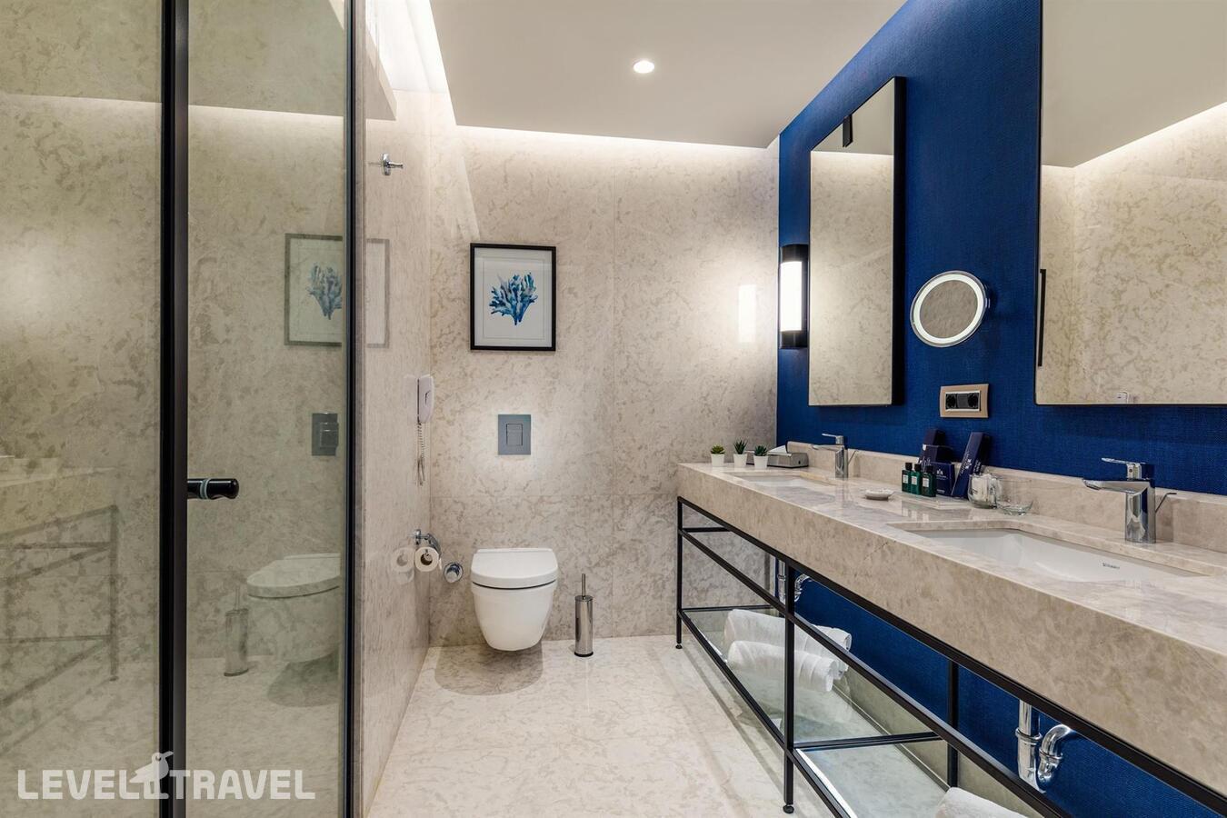 фотографии номера Улучшенный с видом на окрестности отеля Kaya Palazzo Resort & Residence Le Chic Bodrum в Турция(Гюмбет) - фото №8