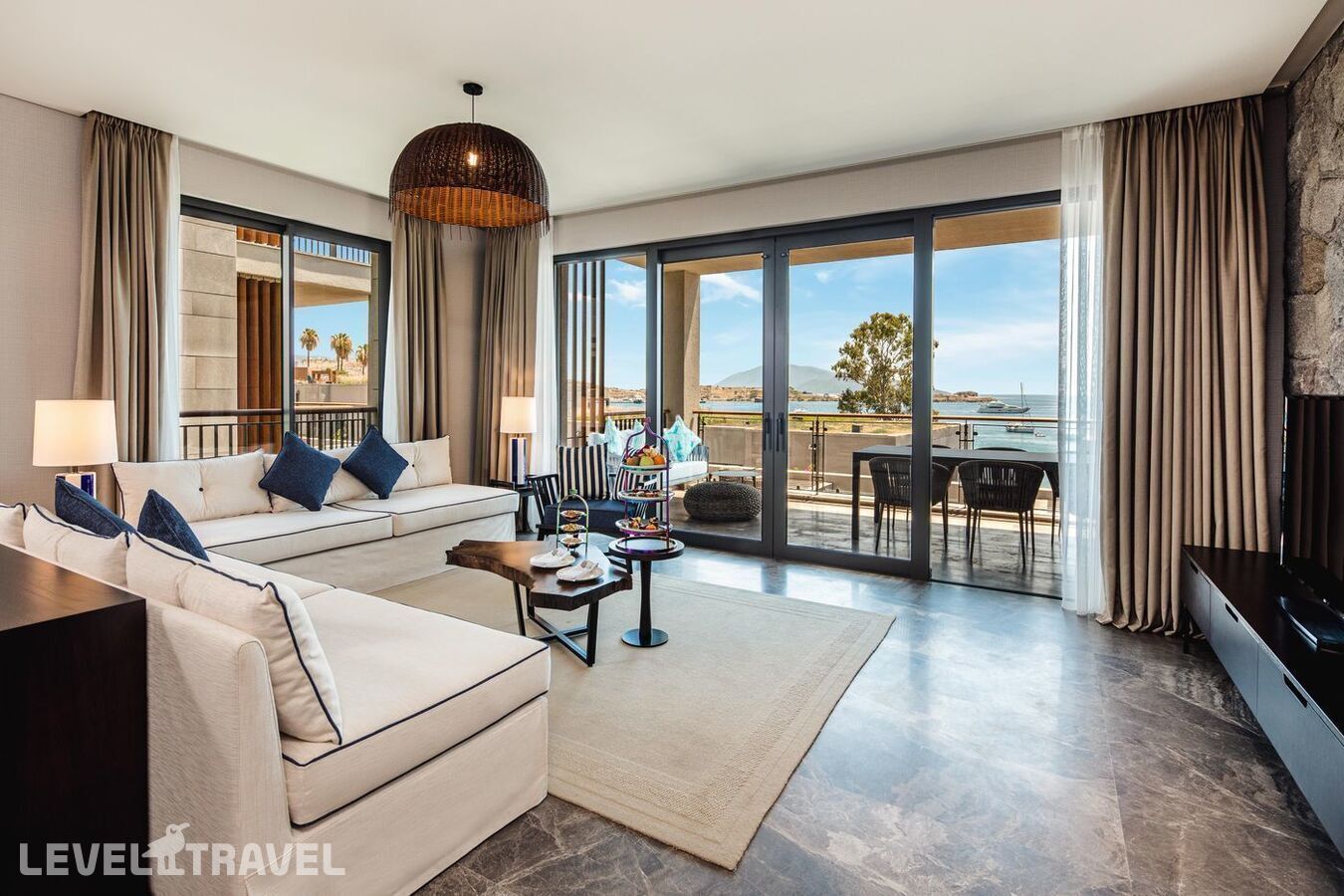 фотографии номера Резиденция (4 спальни) отеля Kaya Palazzo Resort & Residence Le Chic Bodrum в Турция(Гюмбет) - фото №2