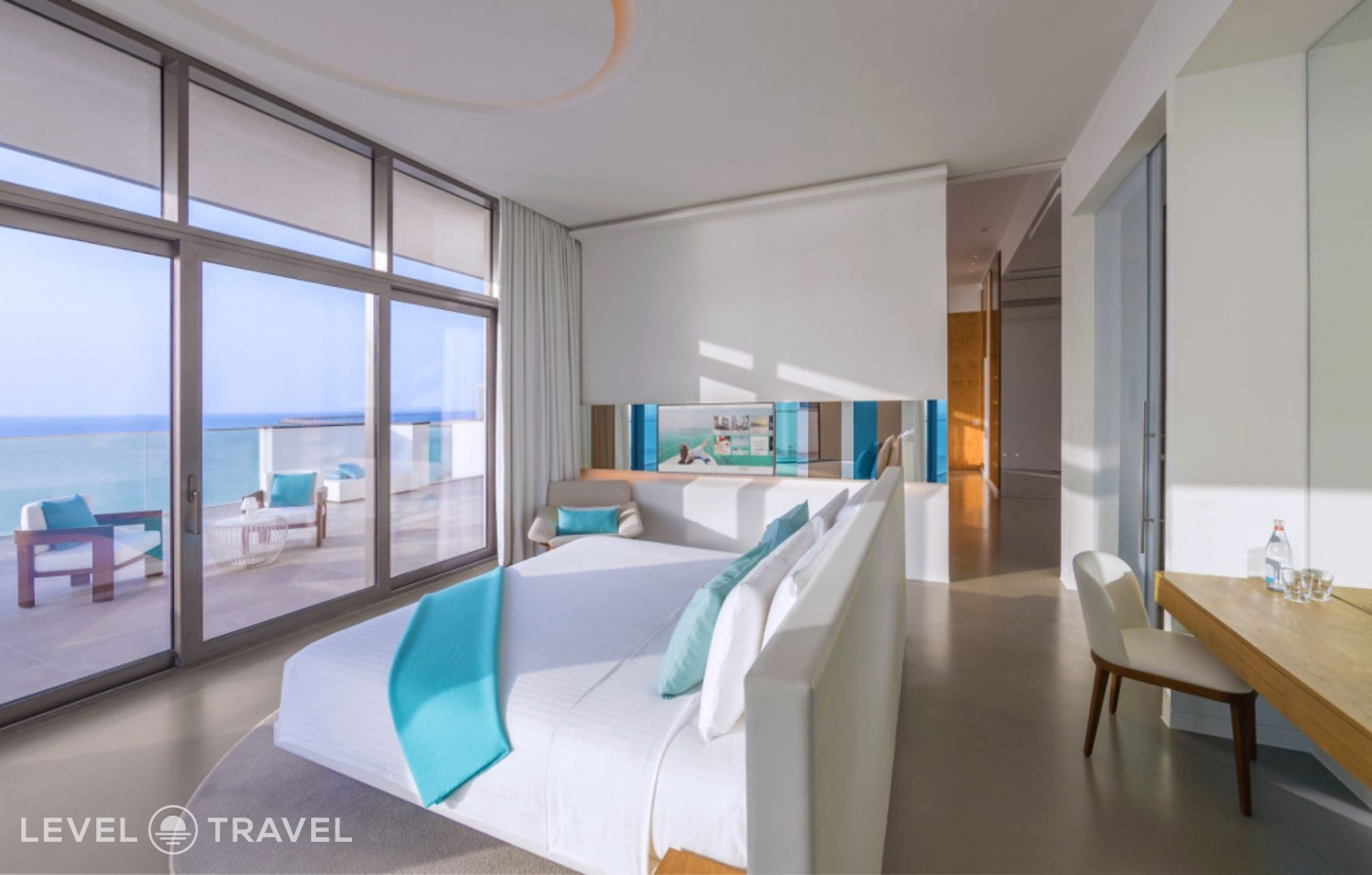 фотографии номера Люкс Ultimate с видом на море отеля Nikki Beach Resort & Spa в ОАЭ(Дубай Джумейра) - фото №1