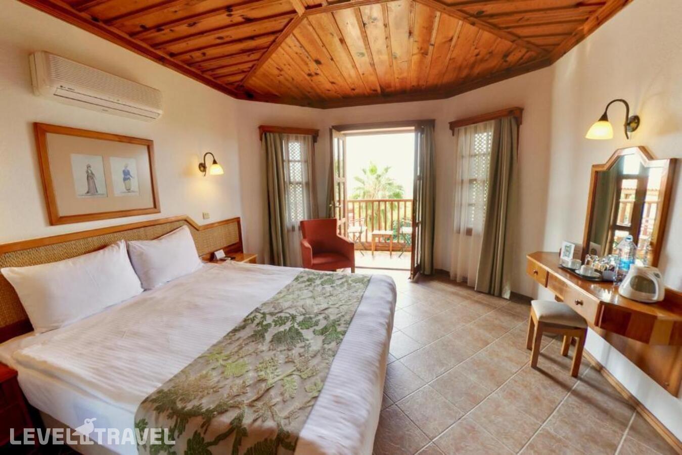 фотографии номера Трехместный номер отеля Montana Pine Resort в Турция(Олюдениз) - фото №2
