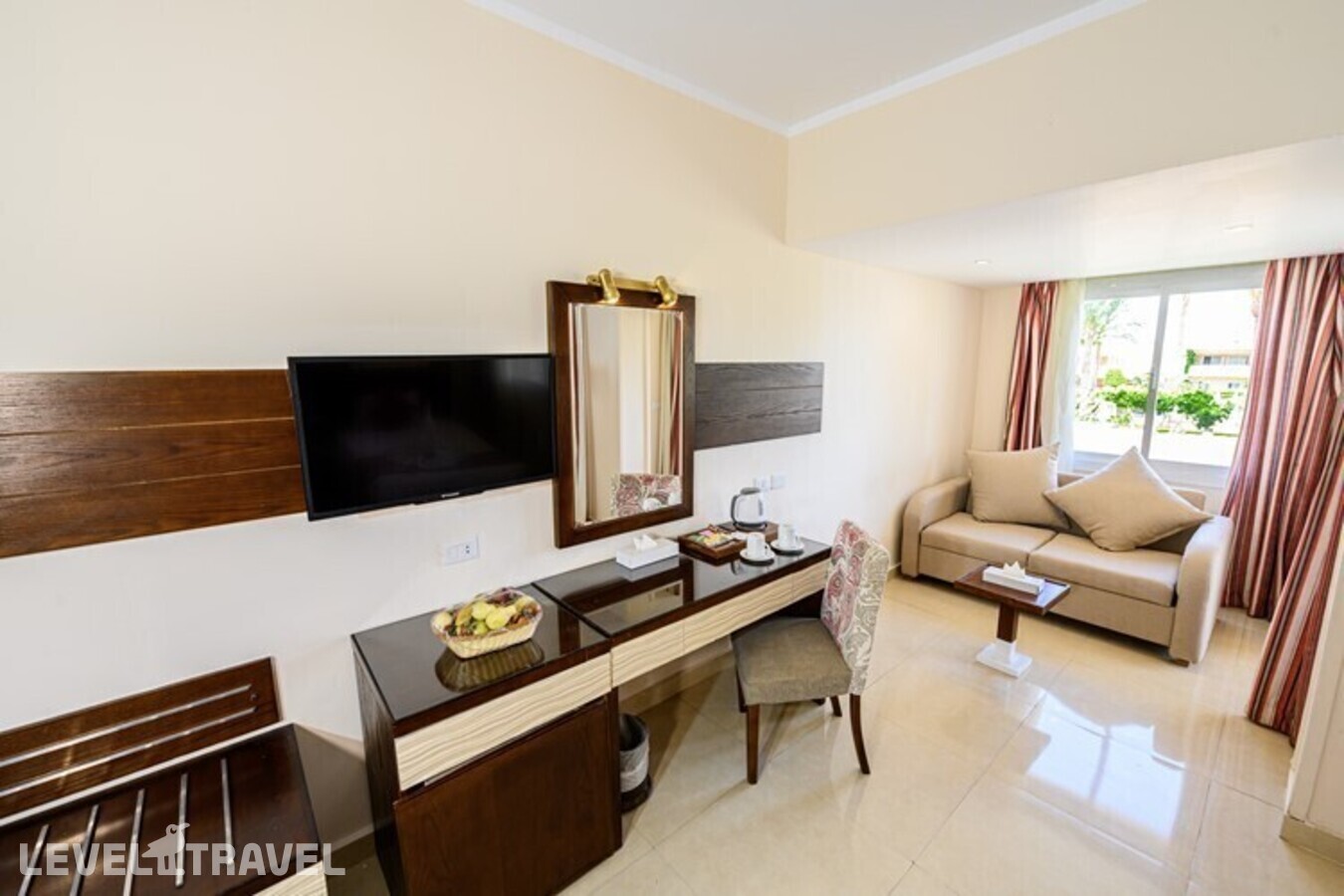 фотографии номера Стандартный с видом на бассейн отеля Golden Beach Resort (Ex. Movie Gate Hurghada) в Египет(Хургада (город)) - фото №3
