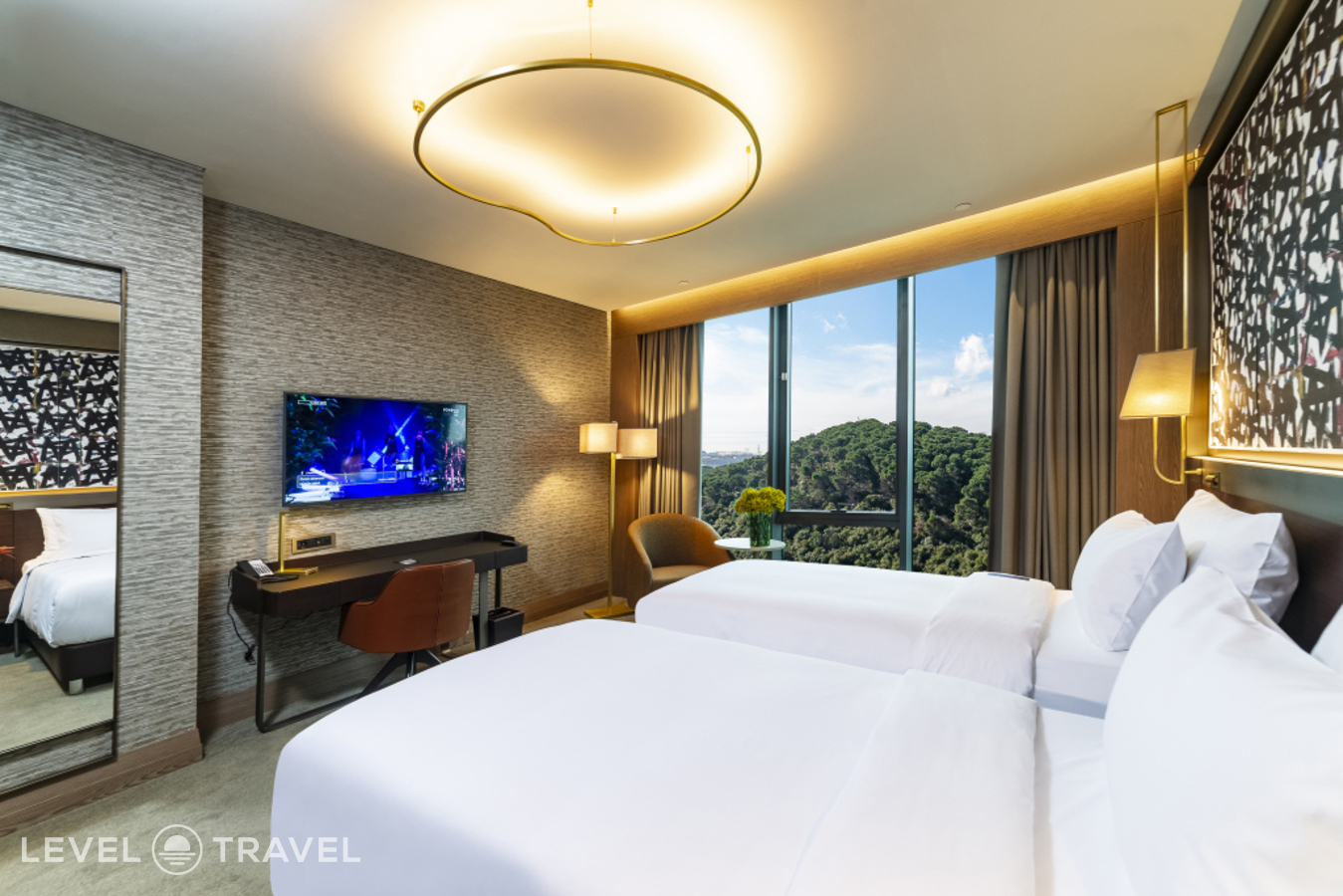 фотографии номера Двухместный номер Collection с видом на лес 2 отдельные кровати отеля Radisson Blu Hotel Vadistanbul в Турция(Сарыер) - фото №1