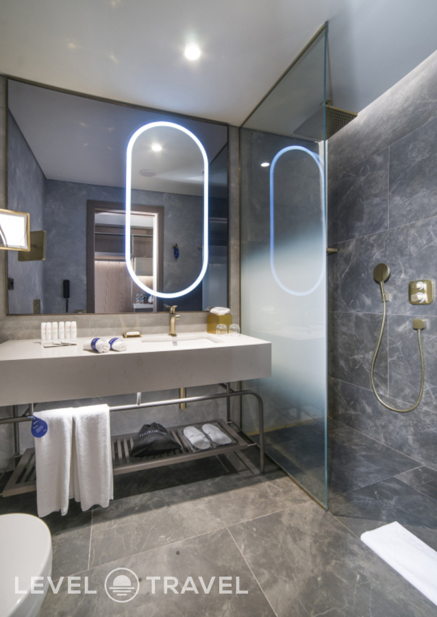 фотографии номера Двухместный номер Collection с видом на лес 2 отдельные кровати отеля Radisson Blu Hotel Vadistanbul в Турция(Сарыер) - фото №5