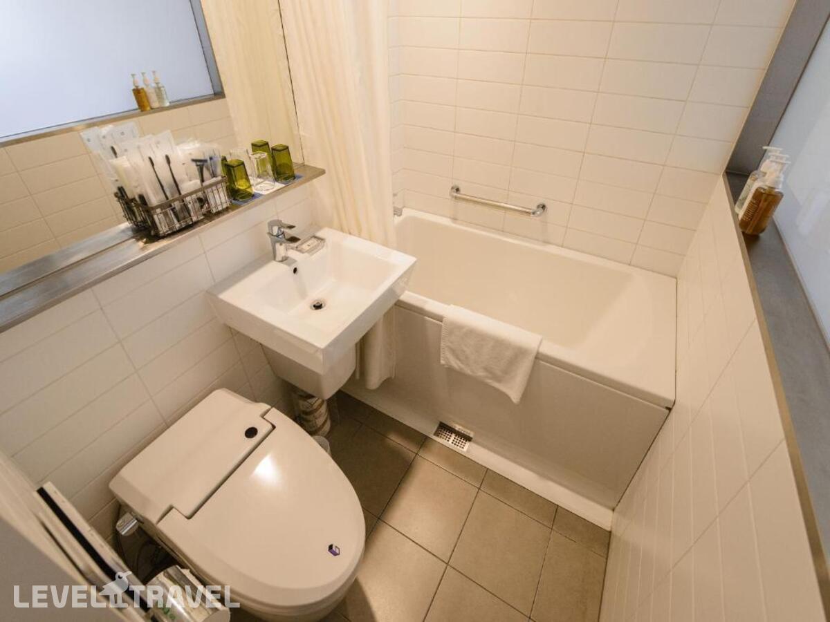 фотографии номера Двухместные Loft Villa Standard двуспальная кровать отеля Shinjuku Granbell Hotel в Япония(Токио) - фото №3